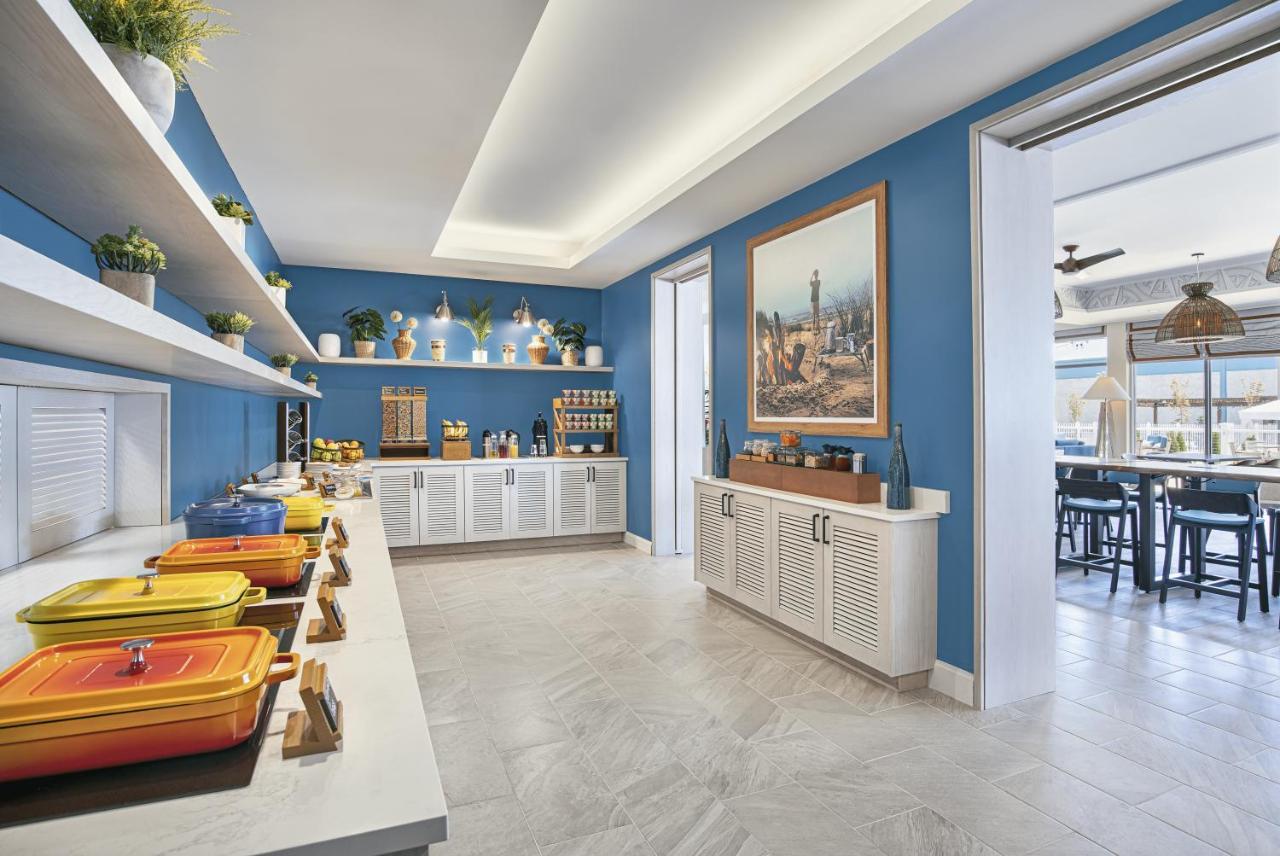 Hotel Compass By Margaritaville Medford