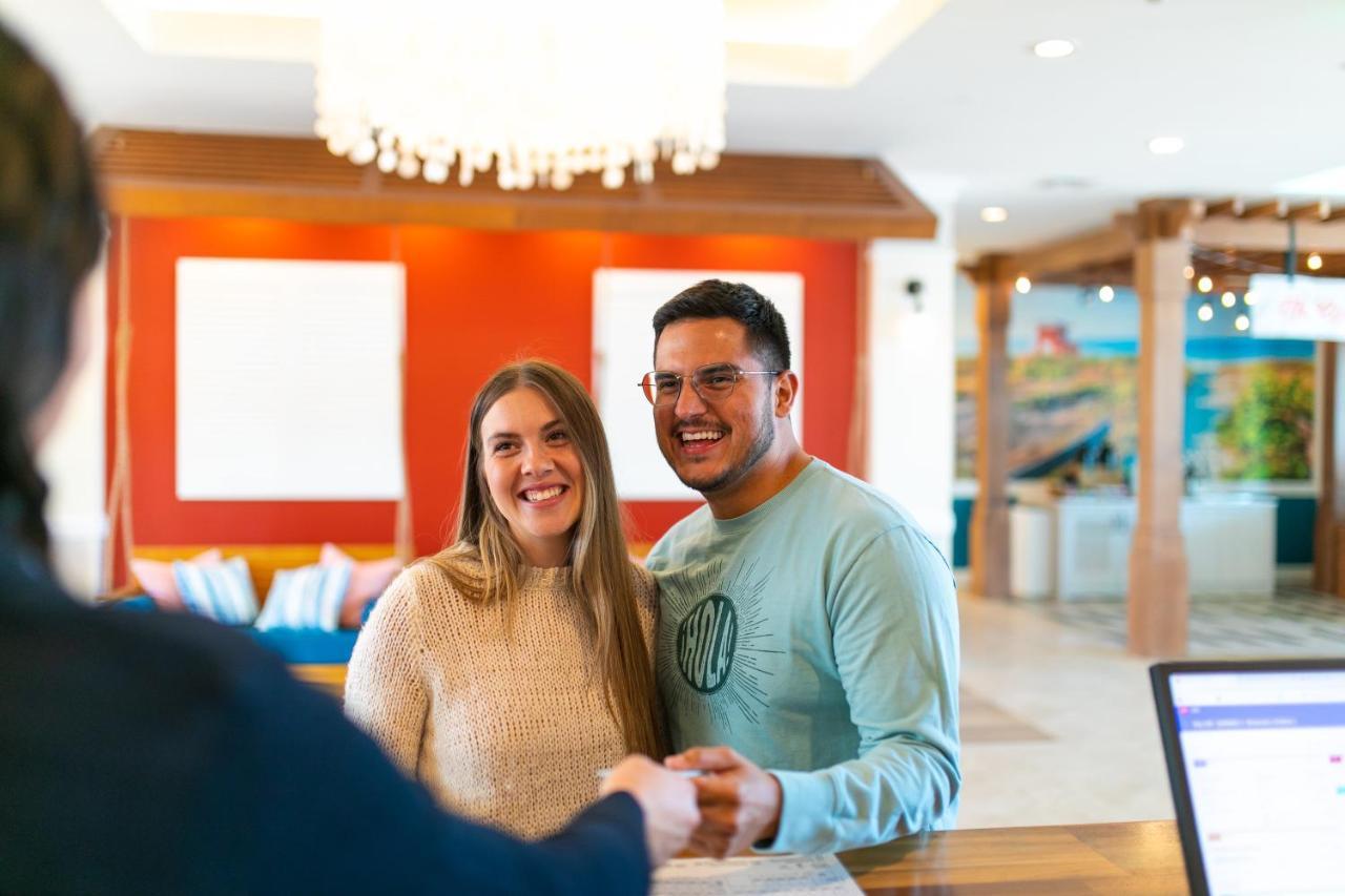 Compass By Margaritaville Hotel Medford